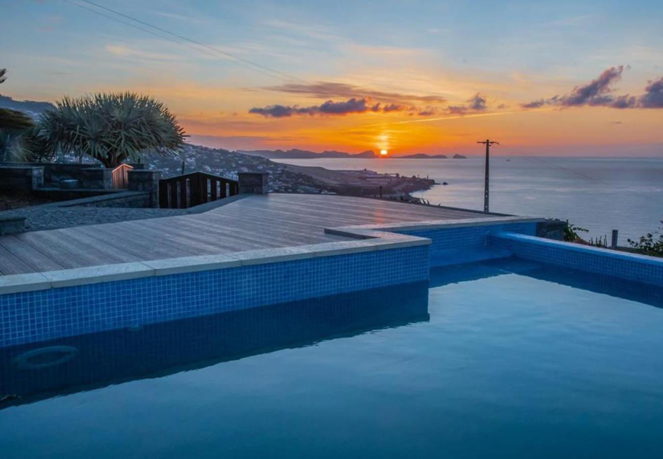 Villa Sunrise View By Madeira Sun Travel Santa Cruz  Dış mekan fotoğraf